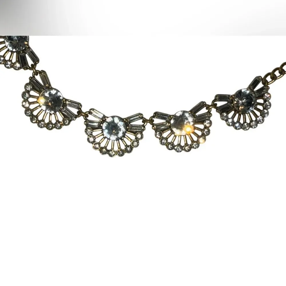 Elegant Silver Necklace with Crystal Accents